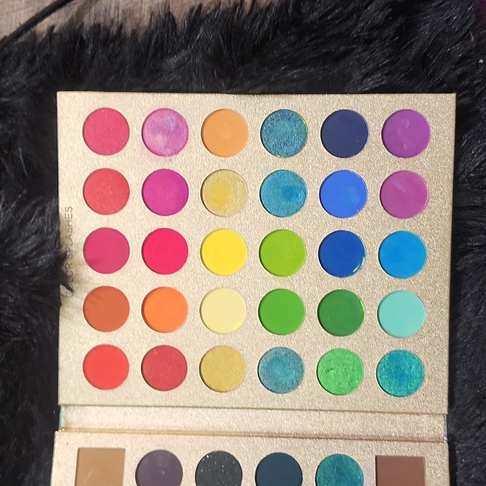 Palette - Picture 7 of 7